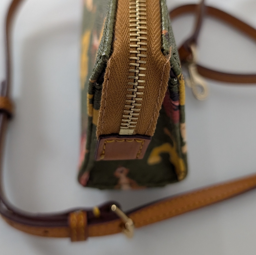 Dooney & Bourke Disney Green 1997 Lion King Crossbody Bag EUC - Picture 7 of 16